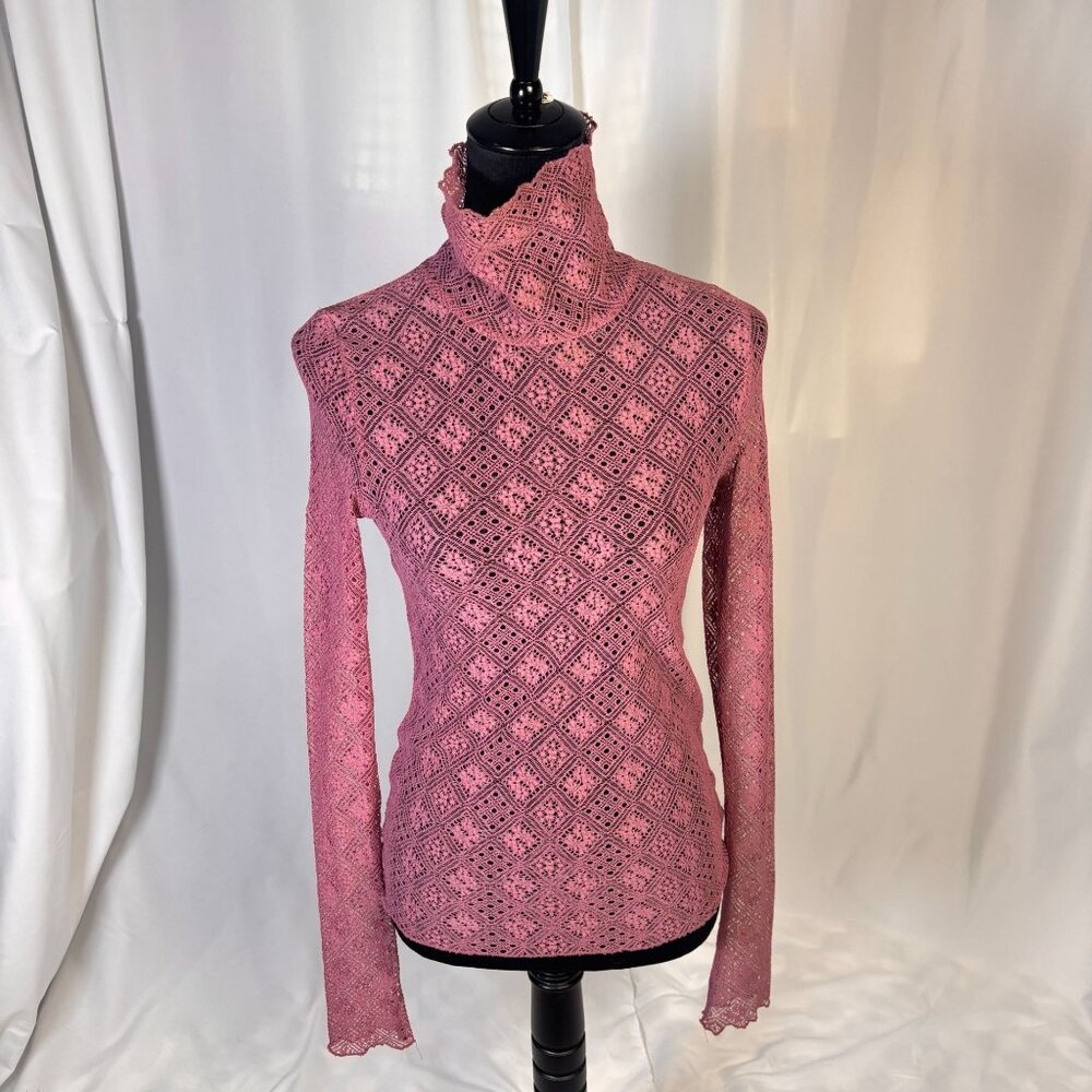 Intimately Free People, Crochet Long-Sleeve Pink Mock Neck Top - Lace Pattern EU